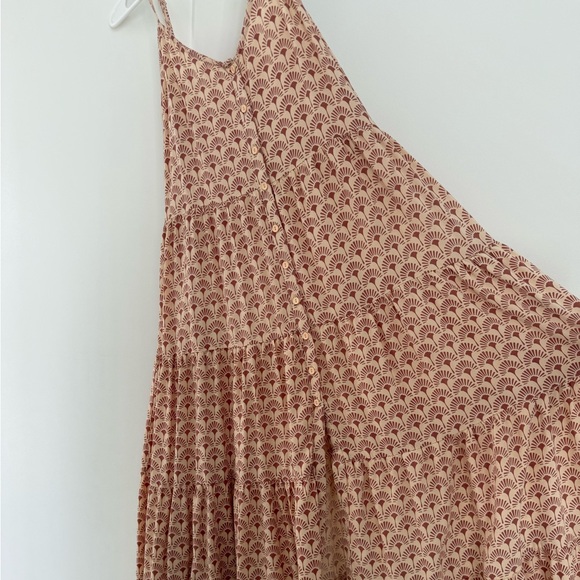 Flowy Patterned Dress - Picture 2 of 7